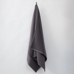 Ensemble de 2 serviettes de bain légères pour le visage par Kapers, avec tissu gaufré et éponge, design doux pour un usage quotidien - Product Image 2