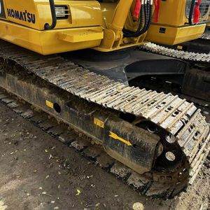 Excavatrice sur chenilles d'occasion Komatsu PC130, inspectée, 13 tonnes, marque japonaise, faible nombre d'heures, moteur, boîte de vitesses, pompe, PLC, modèle 2022, excellent état - Product Image 3