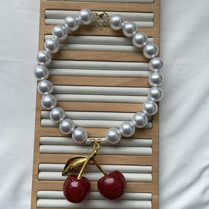 Tinh Tế Màu Đỏ Anh Đào Vòng Cổ Tự Nhiên Vỏ Ngọc Trai 16Mm 18Mm Nhựa Lớn Anh Đào Mặt Dây Chuyền Vòng Cổ Trang Sức Cho Phụ Nữ - Product Image 3