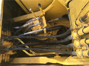 Excavatrice hydraulique Komatsu PC200 d'occasion de qualité supérieure, capacité de la benne de 0,8 à 1,2 m³ - Product Image 6