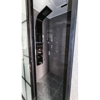 Maison capsule moderne modulaire de luxe en acier léger, écologique, entièrement meublée avec salle de bain et cuisine, pour usage en station balnéaire