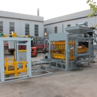 Machine à mouler des blocs de béton hydraulique QT4-15 pour la production de pavés
