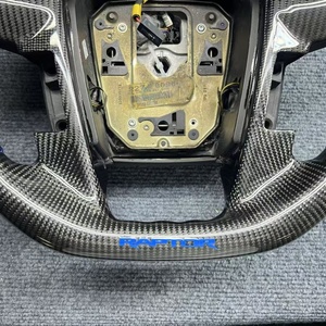 พวงมาลัยคาร์บอนไฟเบอร์พรีเมียมสำหรับฟอร์ด แร็ปเตอร์ F150 อุปกรณ์ตกแต่งแบบกำหนดเอง - Product Image 3