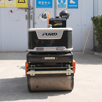 Rouleau compacteur hydraulique vibratoire à double tambour FURD FYL-800P à rayon de braquage court pour travaux routiers