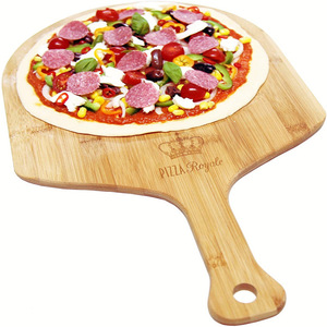 Pala para pizza artesanal Mountain And Plain de 50x30cm, de madera de bambú, para hornear pizza con mango. - Product Image 1