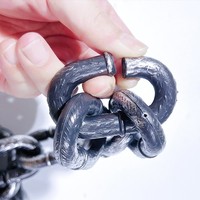 Accessoires géants d'Halloween décoration de maison hantée manilles de poignet de prison en plastique menottes