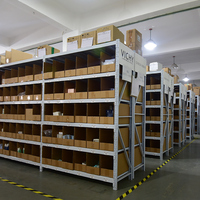 Étagère de stockage standard en stock d'entrepôt de support léger en acier à 5 couches personnalisée industrielle