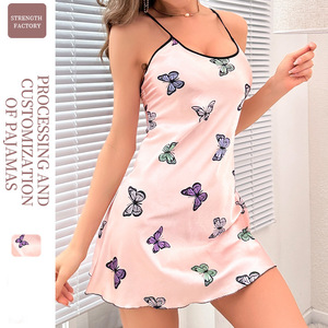Groothandel <span class=keywords><strong>Cartoon</strong></span> Vlinder Hemdje Rok <span class=keywords><strong>Sexy</strong></span> Open Rug Jarretel Nachtjapon Minimalistische Stijl Ijs Zijde Hemdje Nachthemd - Product Image 1