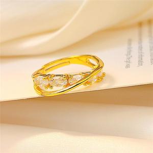 Anello a forma di croce, gioiello da donna alla moda per l'uso quotidiano - Product Image 4