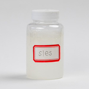 Sulfate de lauryl éther de sodium SLES 70% liquide CAS 68585-34-2 pour cosmétiques/lave-vaisselle/savon/shampoing/détergent Prix bas - Product Image 1