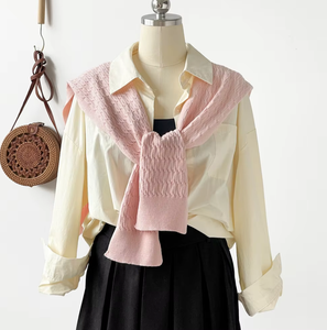 Châle tricoté uni unisexe, petit, à nouer, pour le printemps, la protection du cou en bureau ou en pièce climatisée, et comme accessoire décoratif. - Product Image 6