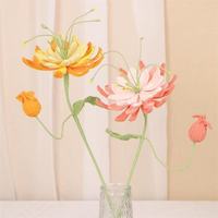 Bouquet de fleurs au crochet élégant fait main, fleurs artificielles tricotées pour la décoration de salon et de bureau, cadeaux romantiques pour elle