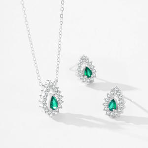 Nuevo Conjunto de Collar y Pendientes de Plata de Ley 925 con Esmeralda en Forma de Lágrima para Mujer, Elegancia de Alta Gama y Diseño Sencillo - Product Image 2