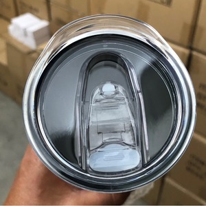 Vaso térmico exclusivo transfronterizo de acero inoxidable 304 de 20 oz con pajita aislada para viajes y refrigeración - Product Image 1