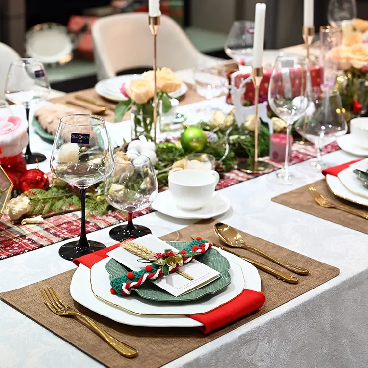 PITO 공장 도매 OEM 크리스마스 접시 세라믹 장식 저녁 식사 세트 뼈 중국 사용자 정의 6 색상 도자기 제조 업체