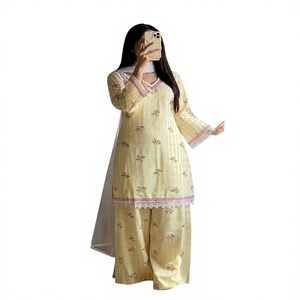 ชุดสัลวาร์ คามีซ ผ้าฝ้ายลายทางสีเหลือง ปักลายดอกไม้ ทรงหลวม สไตล์อินเดีย-ปากีสถาน สำหรับผู้หญิง ใส่สบายๆ ความยาวระดับข้อเท้า - Product Image 1