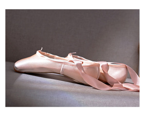 Hochwertige Ballett-Spitzenschuhe für Damen, Ballerina-Tanzschuhe mit Band, Spitzenschuhe für Schule oder Zuhause - Product Image 3