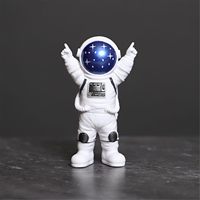 Ni-JASW Ensemble de 4 figurines d'astronautes bleues et blanches, sculptures sur le thème de l'espace, motif étoiles, pour décoration de chambre d'enfant et de gâteau