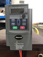 MICNO Penggerak Motor AC Tiga Fasa VFD Input 220V Output 0.75kw 1hp Kontrol Vektor Penggerak Kompresor
