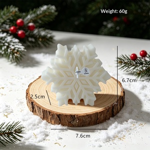 Bougie parfumée flocon de neige 3D faite à la main, bougie décorative de Noël pour décoration intérieure de fêtes - Product Image 6