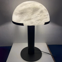 Lampe de table LED moderne de luxe en métal et verre pour salle de lecture, chambre à coucher, chevet – Haut de gamme, 220V, alimentée par batterie, lumière chaude 3000K