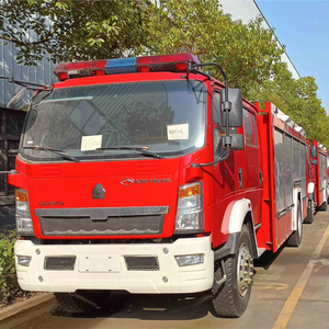 Camion de pompiers HOWO 4X2 Diesel, transmission manuelle, capacité du réservoir 3001-5000L, norme d'émission EURO 5, neuf, origine Chine - Product Image 5