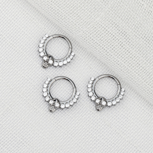 Anelli per il Naso in Titanio F136 Stile Vintage con Zirconi a Cuore e Quadrati, Piercing per il Naso con Fissaggio a Vite, Gioielli in Argento e Oro - Product Image 2