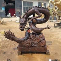 Statue de dragon chinois en bronze antique grandeur nature avec boule, décoration de parc extérieur