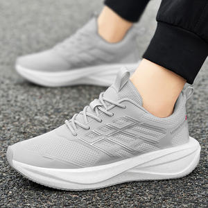 Venta al <span class=keywords><strong>por</strong></span> mayor <span class=keywords><strong>de</strong></span> alta calidad <span class=keywords><strong>de</strong></span> los hombres deportivos corriendo zapatos casuales Multicolor con cordones zapatos <span class=keywords><strong>de</strong></span> <span class=keywords><strong>tenis</strong></span> tendencia <span class=keywords><strong>de</strong></span> moda Zapatillas <span class=keywords><strong>de</strong></span> deporte para correr en carretera - Product Image 6