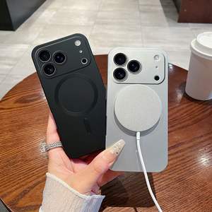 Funda de silicona líquida con adsorción magnética para iPhone 17 Pro Max, funda de teléfono con pintura metálica, cubierta protectora de TPU suave para iPhone 16 - Product Image 3