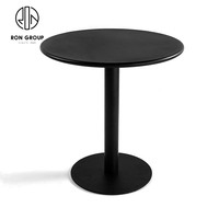 Jolis cadres en fonte de café de style industriel moderne en métal noir rond extérieur meubles de restaurant base de table à manger