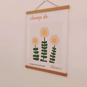 Quadro Floreale Nordico Morandi in Legno da Appendere, Poster di Fiori Freschi, Arte Murale per Camere da Letto Femminili, Decorazione Casa - Product Image 1