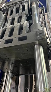 Second Hand Haitian 470 Ton Plastic Injection Molding <b>Machine</b> - Product Image 4