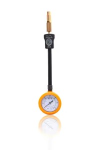 Micro <b>Tiny</b> 2" Tire Gauge Continuous Deflation Tire Pressure Gauge With Protective Rubber Boot Cover - Product Image 3