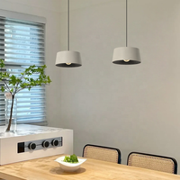 Lampe suspendue de restaurant moderne à longue portée avec LED à haut rendement lumineux 10W Lampe décorative de salon