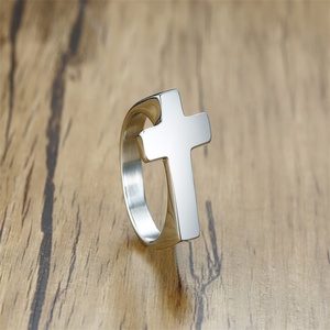 Anillo de Hombre de Acero Inoxidable con Cruz Religiosa, Bañado en Oro al Vacío, Resistente a la Decoloración y al Óxido, Gran Venta - Product Image 4