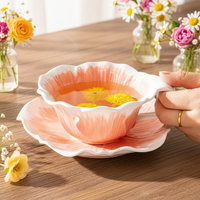 Mug en céramique fait main de luxe, sous-glaçure, peint à la main, en relief, avec motif de fleur de magnolia, passe au micro-ondes et au lave-vaisselle, avec plateau