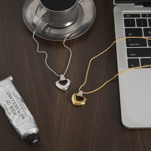 Collar con colgante de corazón de acero inoxidable con diamantes de imitación y cadena trenzada, regalo de joyería para mujer - Product Image 4