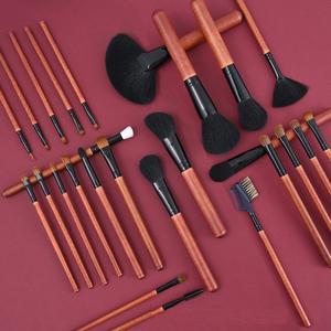 Nuevo Set de Brochas de Maquillaje de 26 Piezas <span class=keywords><strong>Recomendado</strong></span> por Maquilladores, Imitación Caoba, Set Completo de Pelo Animal Genuino en Existencia - Product Image 1