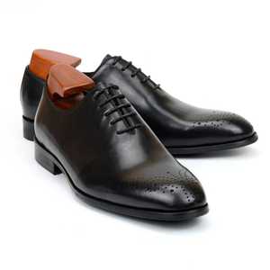 Chaussures en cuir faites à la main - chaussures habillées formelles en cuir de vachette de première qualité, banquet de mariage, bureau, chaussures élégantes - Product Image 3