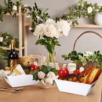 12 paniers de Saint-Valentin blancs vides, plateaux en carton robustes, paniers cadeaux en vrac, plateaux de marché avec poignées pour les fêtes