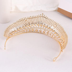 Vente en gros de <span class=keywords><strong>couronne</strong></span> de <span class=keywords><strong>princesse</strong></span> en cristal <span class=keywords><strong>couronne</strong></span> de concours de mariée diadèmes <span class=keywords><strong>couronne</strong></span> de strass pour mariage - Product Image 6