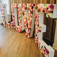 Lettres de fleurs décoratives, fournitures de fête événement, lettres de fleurs artificielles géantes pour décoration de mariage