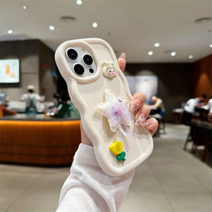 <span class=keywords><strong>Cover</strong></span> posteriore in <span class=keywords><strong>silicone</strong></span> morbido stile ragazza carina 3D custodia per telefono con bordo a onde per <span class=keywords><strong>iPhone</strong></span> 16 15 14 Pro <span class=keywords><strong>cover</strong></span> Max custodia per telefono di lusso - Product Image 4