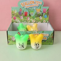 Jouets à presser créatifs en TPR en forme d'oignons verts, décorations de bureau pour filles et garçons 14+ - Vente en gros Guangdong