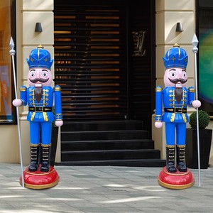 <span class=keywords><strong>Cascanueces</strong></span> de fibra de vidrio Navidad 6 pies 7 pies 8 pies estatua resina gigante <span class=keywords><strong>Cascanueces</strong></span> soldado accesorios para decoración de calle al aire libre - Product Image 4