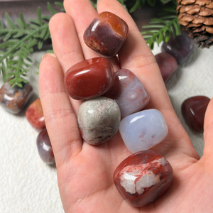 Pierre roulée en agate rouge sang [boho] en gros, très demandée, cristal, attirant la prospérité, pierre décorative, éclat de pierre sculptée - Product Image 4