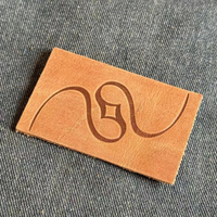 Étiquettes en cuir microfibre de haute qualité pour chapeaux et jeans, logo personnalisé, nom de marque, patchs en cuir gaufré écologiques