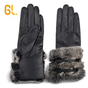 Guanti in Pelle di Agnello GL6 Decorati con Pelliccia di Alta Qualità per Donna Invernali alla Moda - Product Image 5