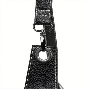 Sac à bandoulière style Steampunk Rivet Sac à bandoulière pour homme Sac de poitrine de moto - Product Image 4